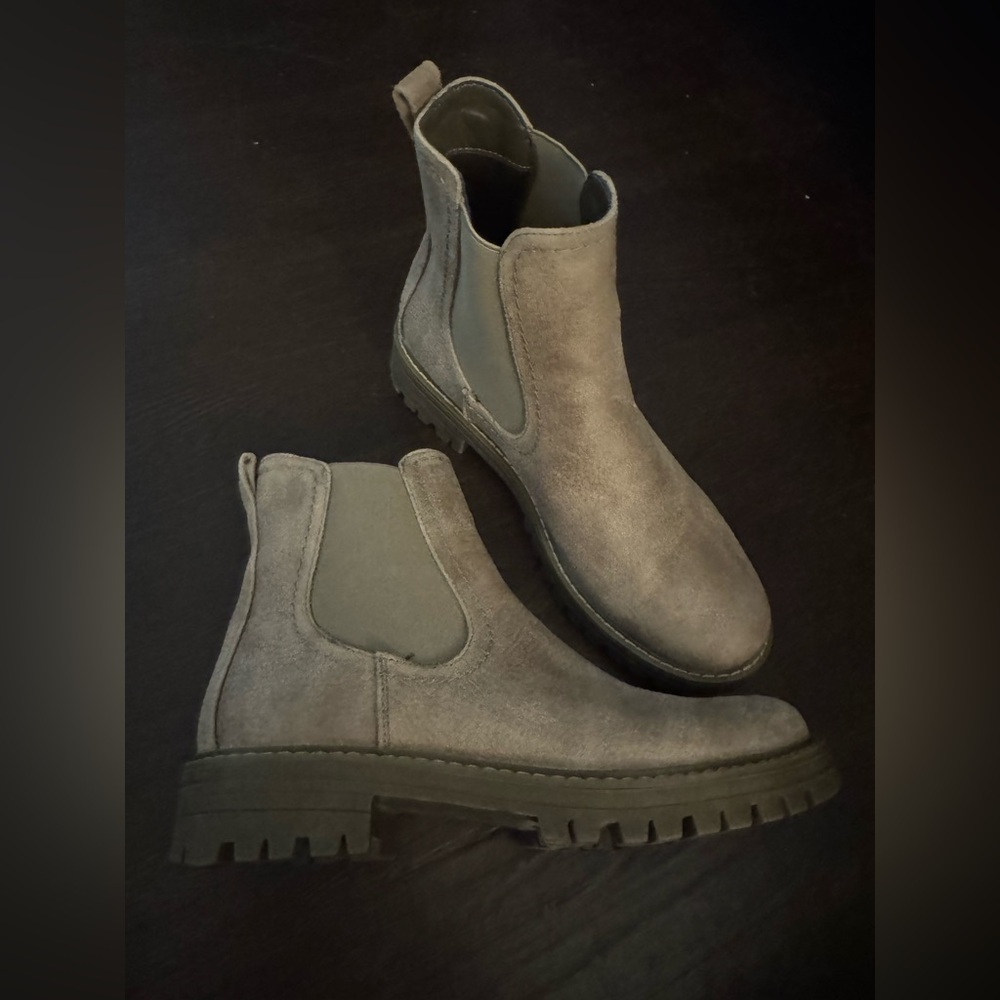 Tan Booties Size 9 Gently Used